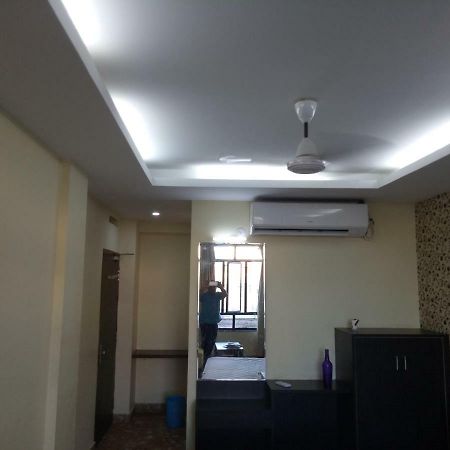 普里 Assam Jatri Niwas酒店 外观 照片